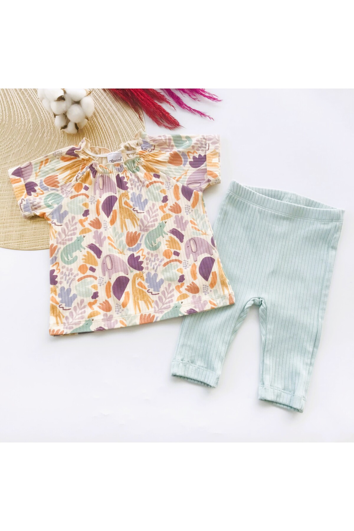 ست نوزادی دخترانه Kidaxi با کد MVS-990017500202516 ست نوزادی دخترانه Kidaxi با کد MVS-990017500202516